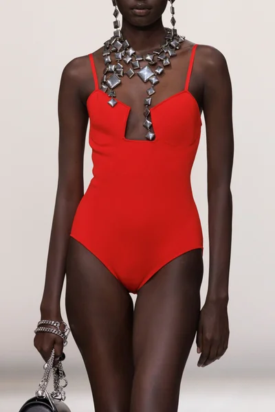 Look 10